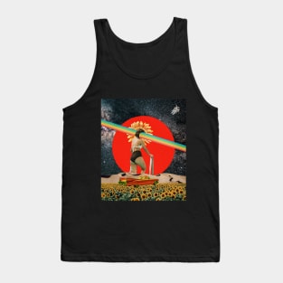 See the beauty of the sunflower field Tank Top